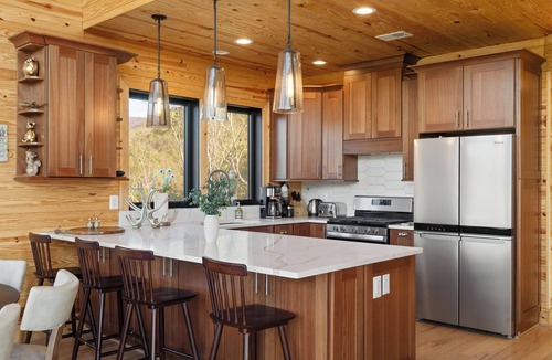 Milam Cabin | The Overlook Lodge - Exclusive 5BR Luxury Retreat with Panoramic Views