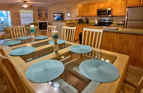 Rehoboth Beach Condo | The Palms * Luxury 3BR Condo End-Unit Home