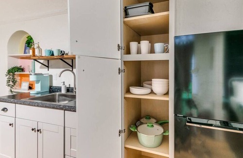 Lincoln Terrace Apartment | "The Pantone Penthouse" - 1B/1B