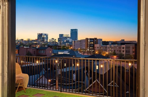 Rolling Mill Hill Apartment | The Penthouse - 3BR Rooftop - Downtown Nashville