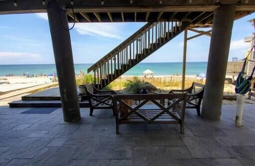 Plymouth House | The Quarterdeck | Oceanfront on White Horse Beach