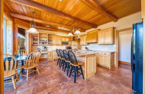 Royal House | The Ranch (6 Bedroom)