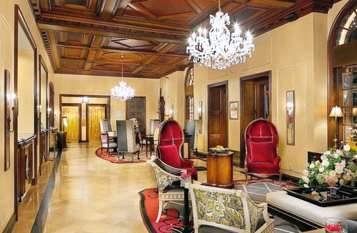 Country Club Plaza Area Hotel | The Raphael Hotel, Autograph Collection