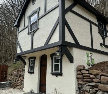 Seneca Rocks House | The Renovated Smokehouse at Seneca Rocks