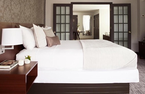 Northwest Yonkers Hotel | The Royal Regency Hotel