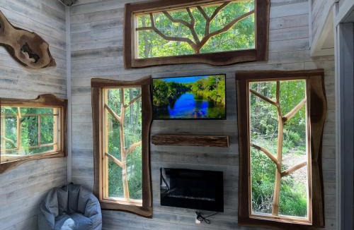 Malaga House | The Royal Roost Treehouse