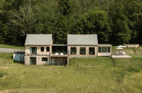 Copake Lake House | The Rye House - Paradise with Pool and Hot Tub
