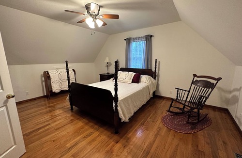 Millersburg House | The secluded Windy Hollow Retreat nestled in Amish Country in Holmes County