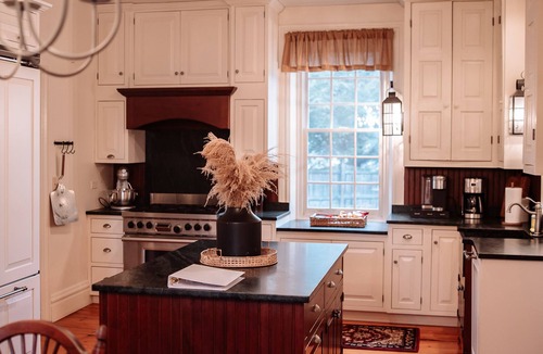 Campbelltown House | The Stauffer House