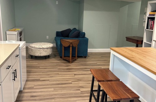 Manchester Apartment | The Sweet Suite - just minutes from MHT and 93