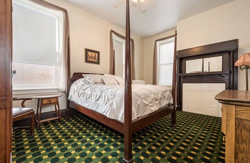 Farmington Hotel | The Titlow | Historic Victorian Inn Room