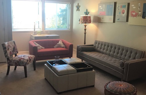 New Britain Condo | "The Tranquil Nest " 2-bedroom condo in peaceful Hill in New Britain CT