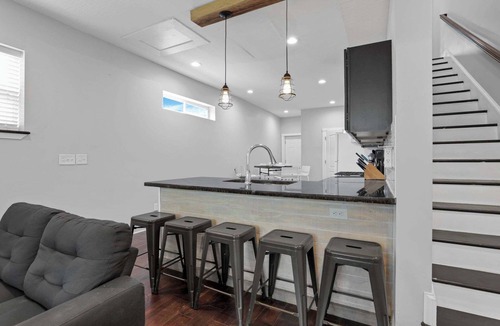 West Columbus House | The Urban Roost - 2 BR 2 Bath 4 Beds