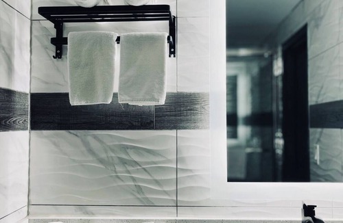 Williamsbridge Hotel | The Vine Hotel Bronx