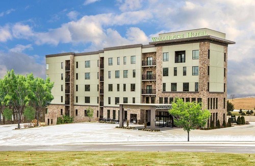 Walnut Creek Hotel | The Wallhouse Hotel, Ascend Hotel Collection