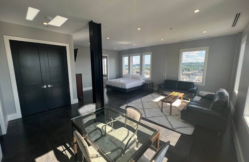 Huntington Apartment | The West Virginia Penthouse