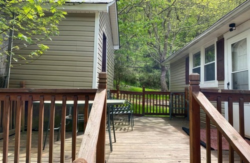 Northfork House | The West Virginia Way, The Bears Den