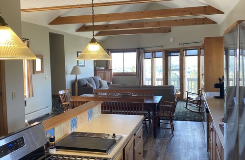 Lyndon Hotel | The Wildflower Inn