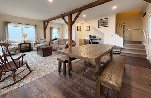 Lyndon Hotel | The Wildflower Inn