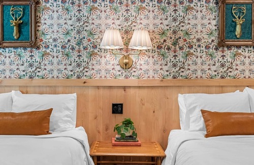 Jasper Hotel | The Woodland Room
