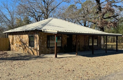 Pickens Cabin | Thelma`s Place- Broken Bow/Hochatown- 1bd
