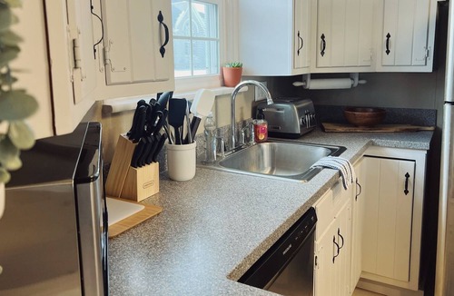Crestline House | This beautiful, historic home is located right in the heart of Crestline!