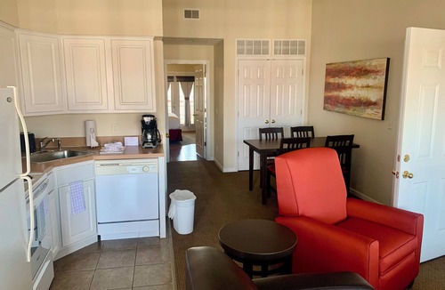Branson Resort | Three-unit SUPER PACKAGE! Sleeps 12. Three linked living, kitchen, and bedrooms.