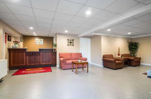 Lochmere Hotel | TiltonLodge Inn & Suites
