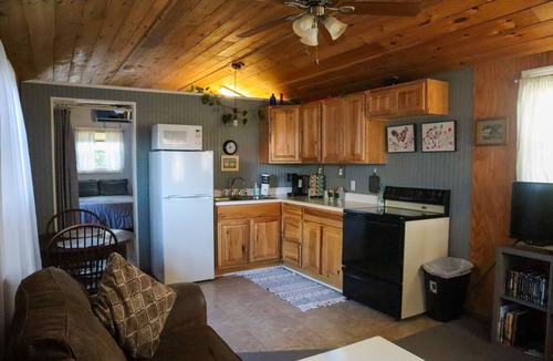 Western Grove Cabin | Tiny House on the Farm: Watch Farm Animals, Near Buffalo River