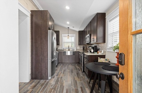 Clarksville Condo | Todd's Place in Downtown Clarksville (638 Madison St, #5)