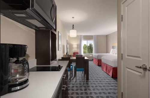 Beaumont Residential Hotel | TownePlace Suites by Marriott Lexington Keeneland/Airport