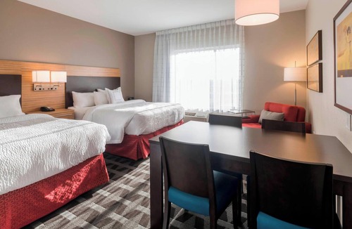 Hays Hotel | TownePlace Suites by Marriott Hays