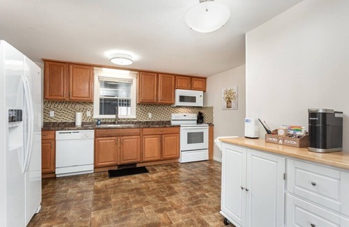 Nelsonville House | Trackside-Trailhead Retreat Near Wayne National