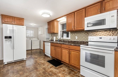 Nelsonville House | Trackside-Trailhead Retreat Near Wayne National