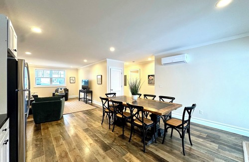 Newport East House | Tradewind Haven I - New 5-Bed Townhouse Near Newport