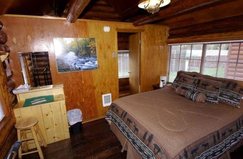 Cooper Landing House | Traditional Log Cabin with Large Windows on the Kenai Peninsula, Alaska