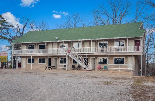 Eureka Springs Hotel | Trailhead Lodge