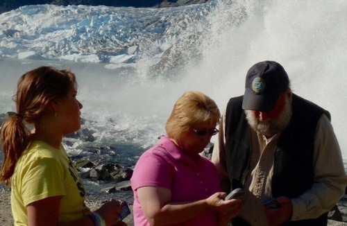 Mendenhaven House | Trailhead Room - Near Mendenhall Glacier, Trails, and Conveniences - DISCOUNTS ON TOURS!