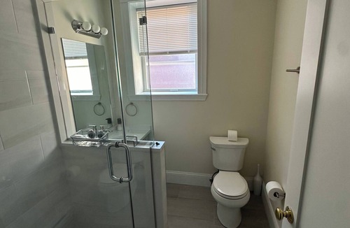 North Brookline Apartment | Tranquil 1-bedroom apartment with AC in charming Brookline - 11#6