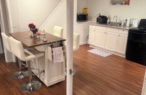 Elmont Apartment | Tranquil 1- spacious studio with 1 Queen size bed & Queen Airbed in Quiet Elmont