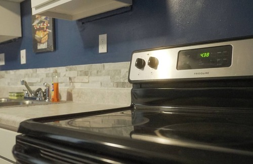 Akron House | Tranquil 2-bedroom house with WiFi in Akron