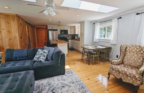 Mid-Coast and Islands Cottage | Tranquil 2BR Summer Home Steps to Private Beach