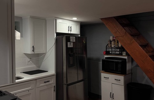 South Medford Apartment | Tranquil 3-bedroom apartment in enchanting Medford neighborhood