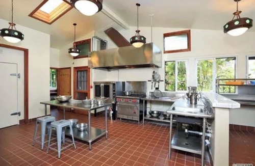 Ulumalu House | Tranquil 4-bedroom on Tropical Flower Farm in Haiku, Maui