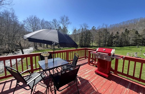 Sandgate Cabin | Tranquil Cabin Hideaway with Firepit and Riverfront Views on the Green River in Vermont