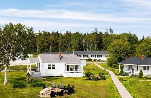 Ocean Point Hotel | Tranquil Coastal Room with Stunning Ocean Views and Private Beach Access