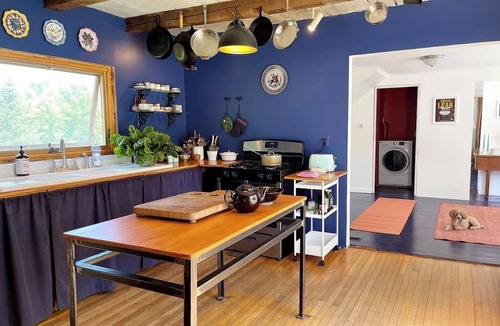 Brooksville House | Tranquil farmhouse with WiFi in charming Cape Rosier