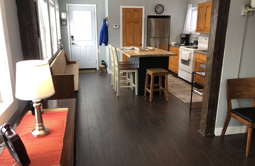 Newbury Cottage | Tranquil Getaway-Dartmouth Lake Sunapee Region