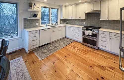 South Londonderry House | Tranquil house w/pond, 3-hole golf course, sandy beach, bbq, firepit, & trails