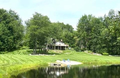 South Londonderry House | Tranquil house w/pond, 3-hole golf course, sandy beach, bbq, firepit, & trails